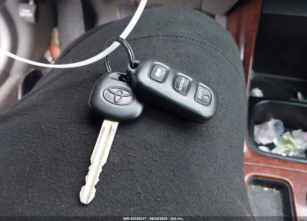 2003 TOYOTA CAMRY XLE VIN: 4T1BE32KX3U676099