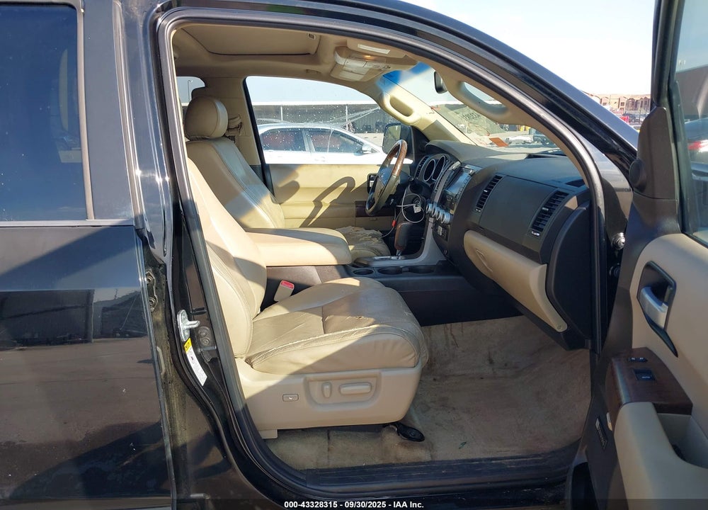 2010 TOYOTA SEQUOIA PLATINUM 5.7L V8 VIN: 5TDYY5G10AS030699