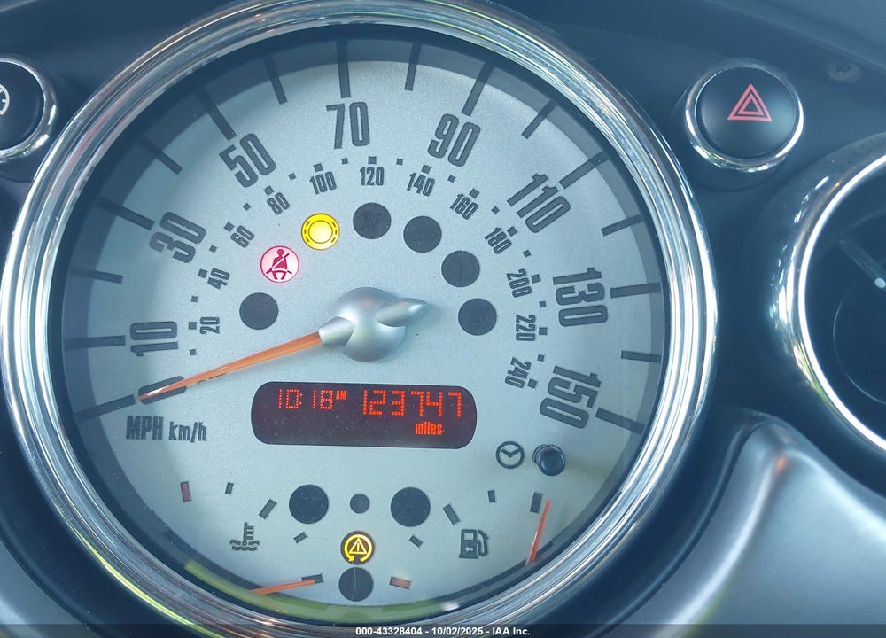 2006 MINI COOPER VIN: WMWRH335X6TJ42319