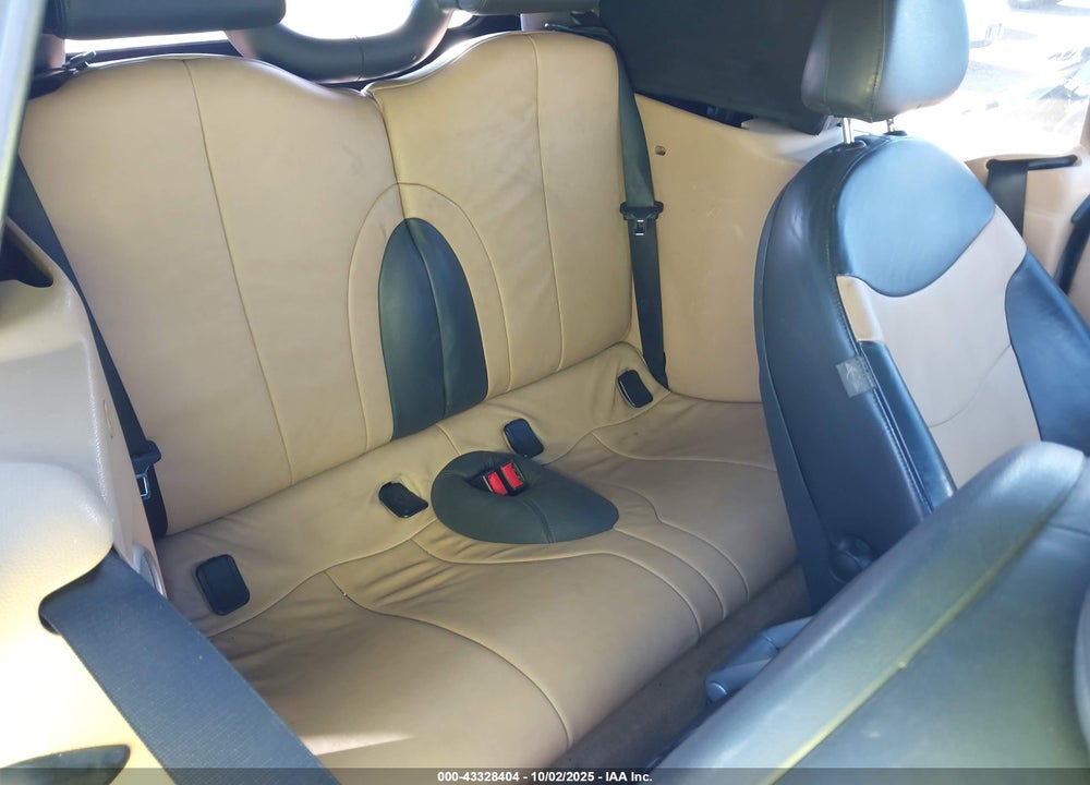 2006 MINI COOPER VIN: WMWRH335X6TJ42319