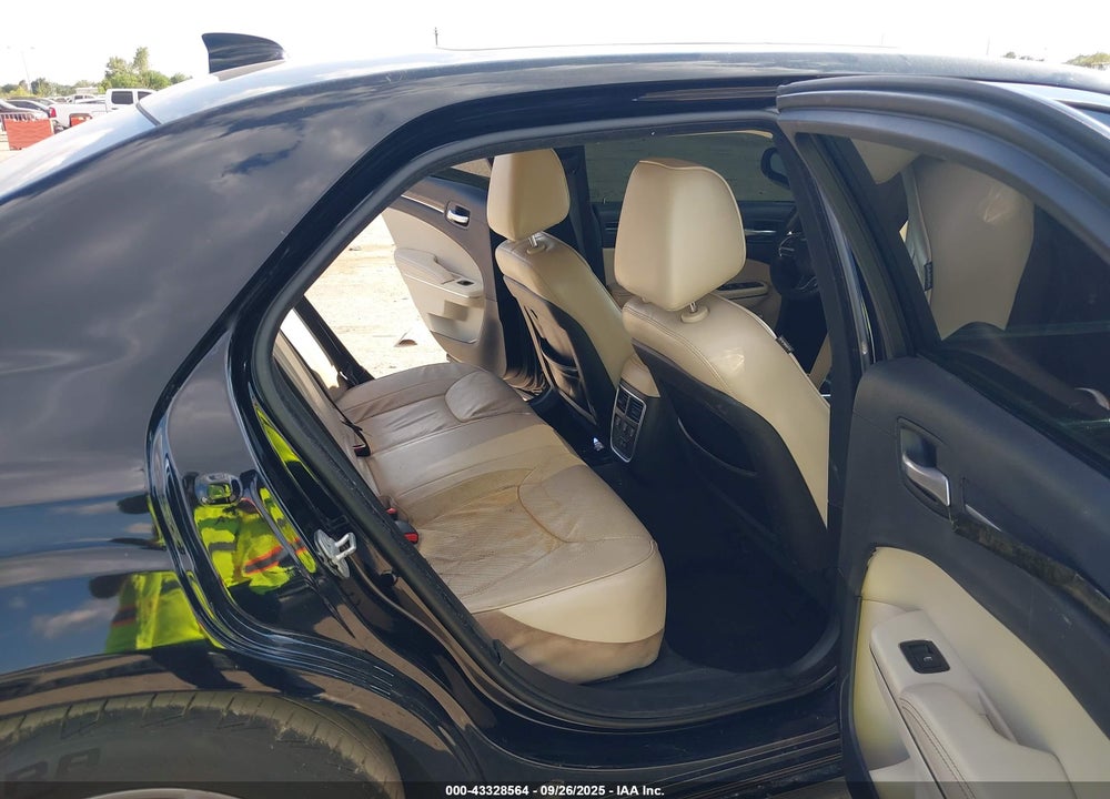 2016 CHRYSLER 300C VIN: 2C3CCAEG5GH151636