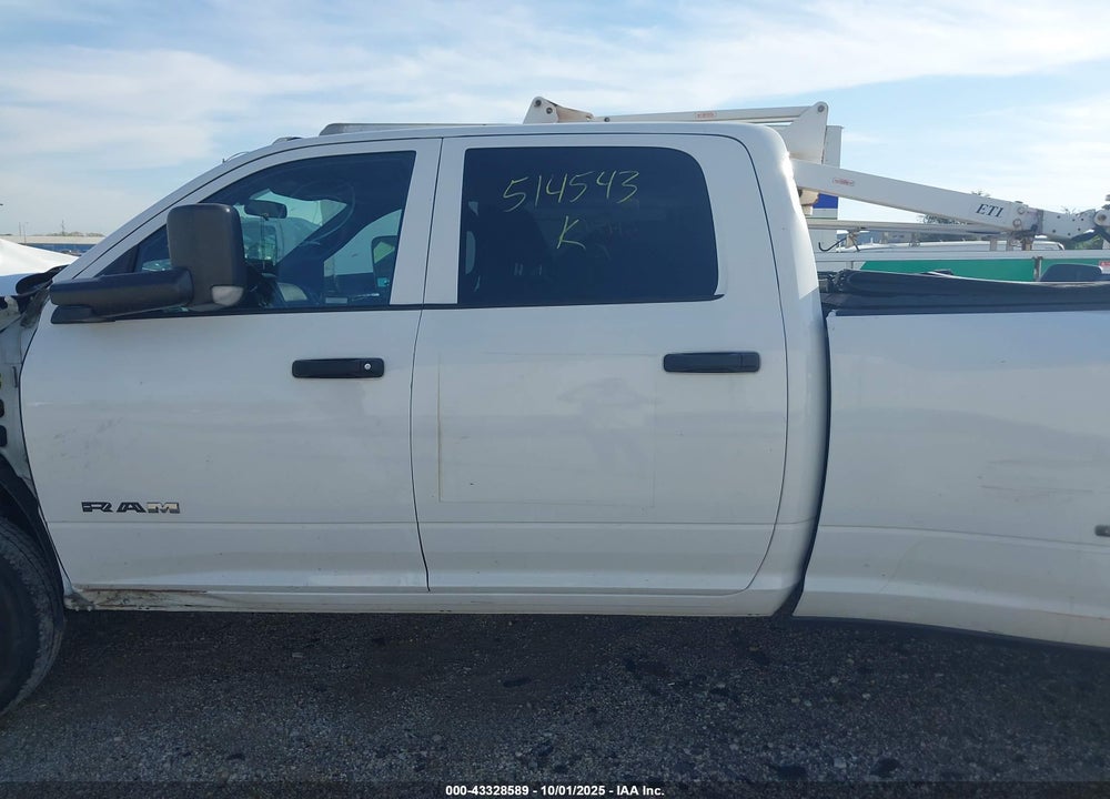 2021 RAM 3500 TRADESMAN  4X4 8' BOX VIN: 3C63RRGL9MG514543