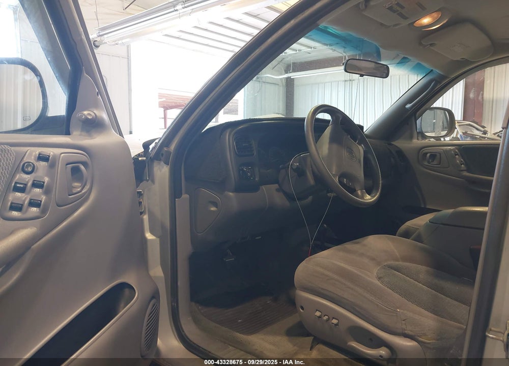 2000 DODGE DURANGO VIN: 1B4HS28N0YF101473