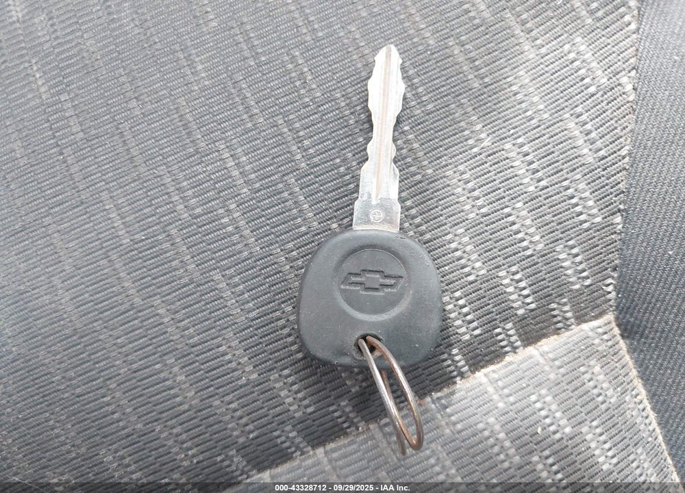 2009 CHEVROLET COBALT VIN: 1G1AT18H897218244