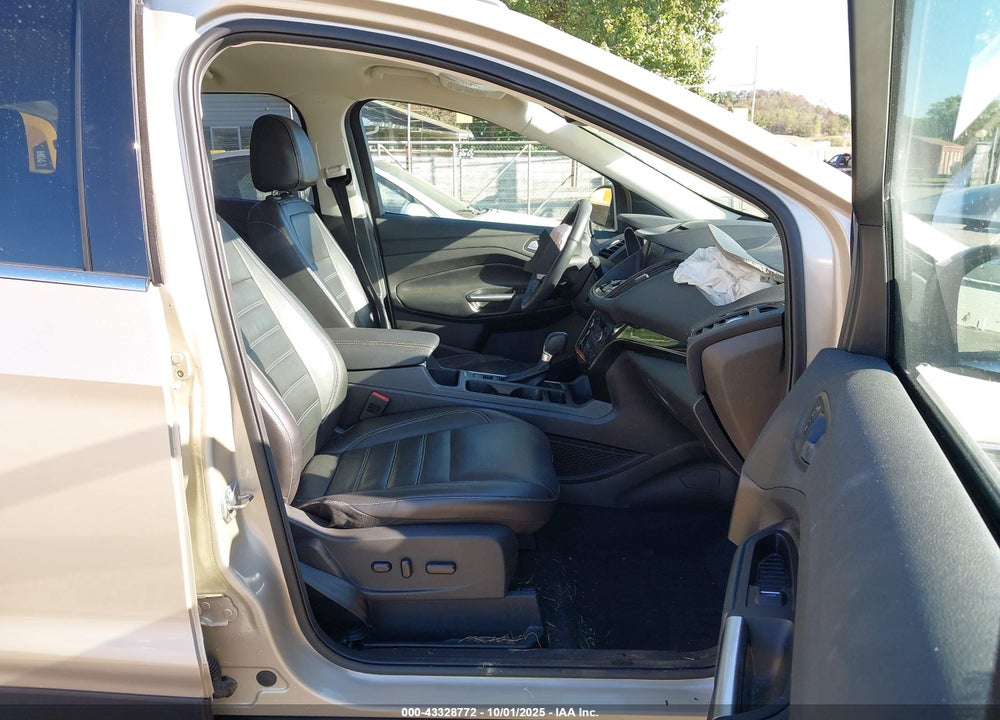 2017 FORD ESCAPE TITANIUM VIN: 1FMCU0JD2HUC21411