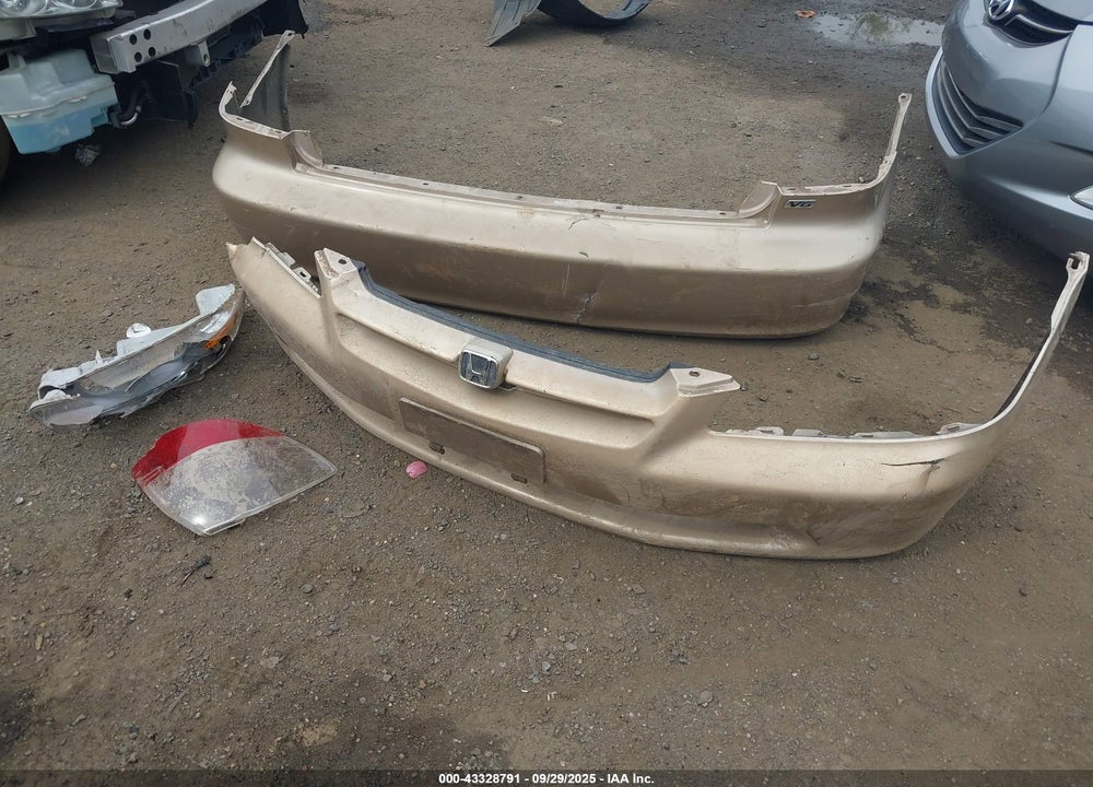 2000 HONDA ACCORD 3.0 EX VIN: 1HGCG1655YA081764