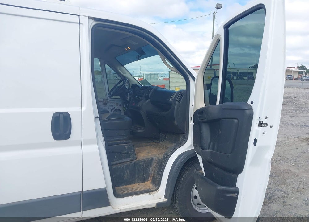 2017 RAM PROMASTER 1500 LOW ROOF 136 WB VIN: 3C6TRVAG4HE552686