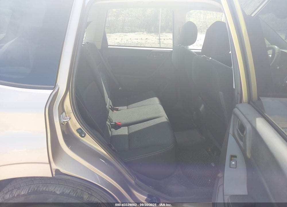2015 SUBARU FORESTER VIN: JF2SJAFC1FH582540