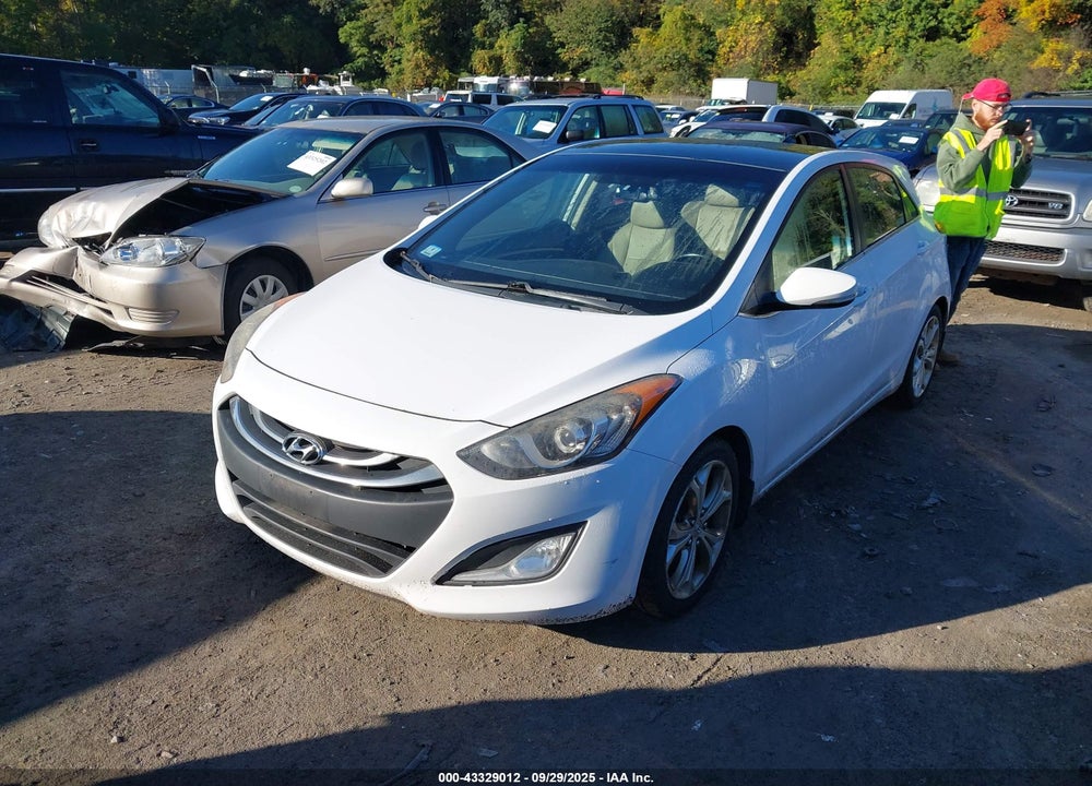 2013 HYUNDAI ELANTRA VIN: KMHD35LE8DU105988