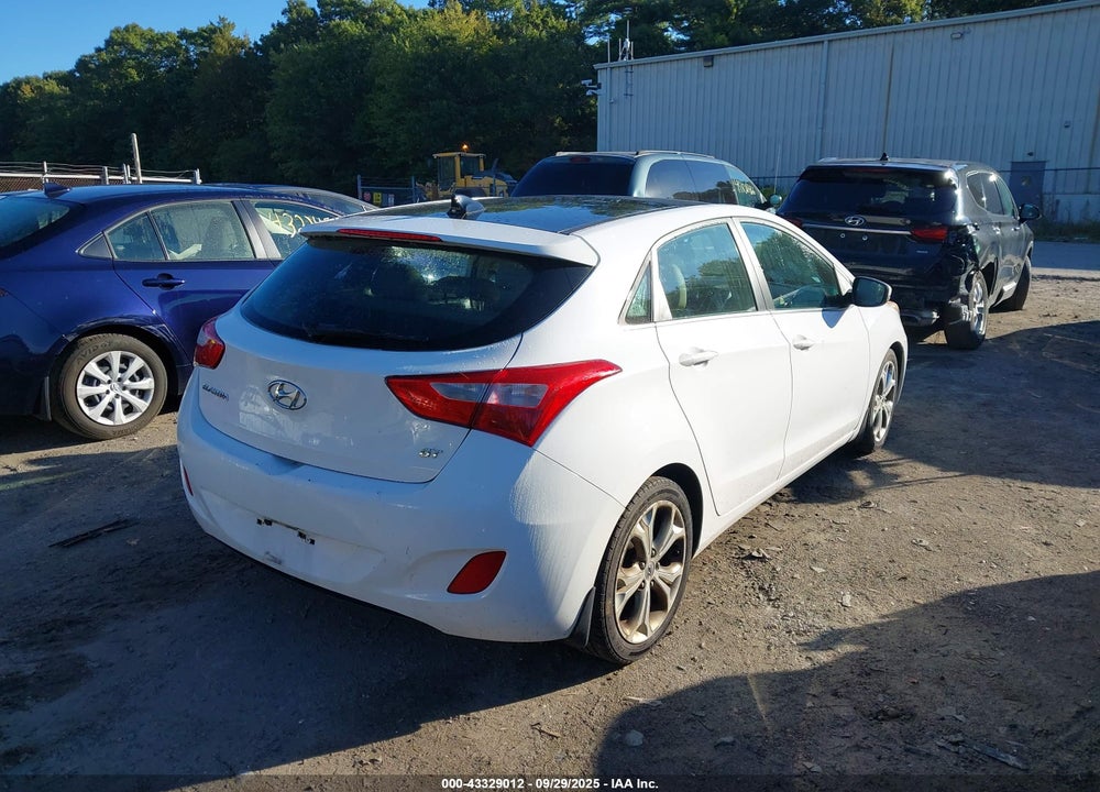 2013 HYUNDAI ELANTRA VIN: KMHD35LE8DU105988