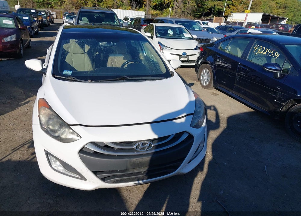 2013 HYUNDAI ELANTRA VIN: KMHD35LE8DU105988