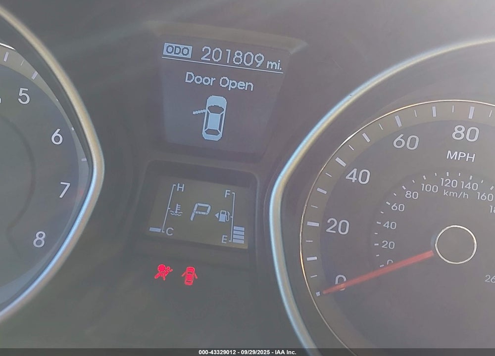 2013 HYUNDAI ELANTRA VIN: KMHD35LE8DU105988