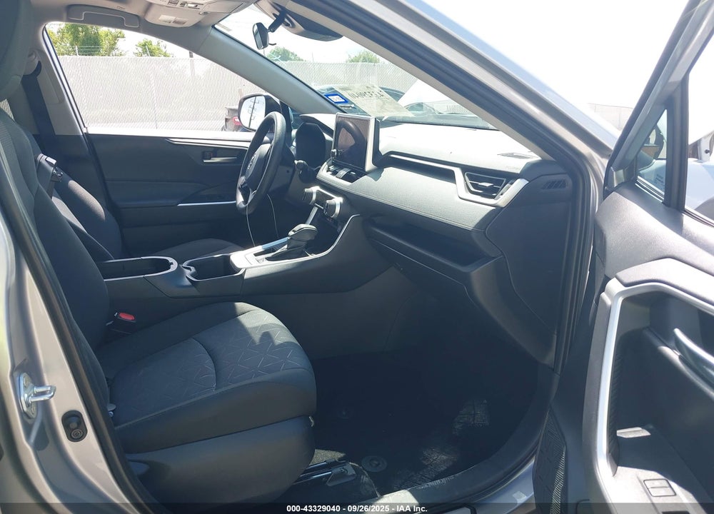 2025 TOYOTA RAV4 XLE VIN: 2T3W1RFV3SC332786