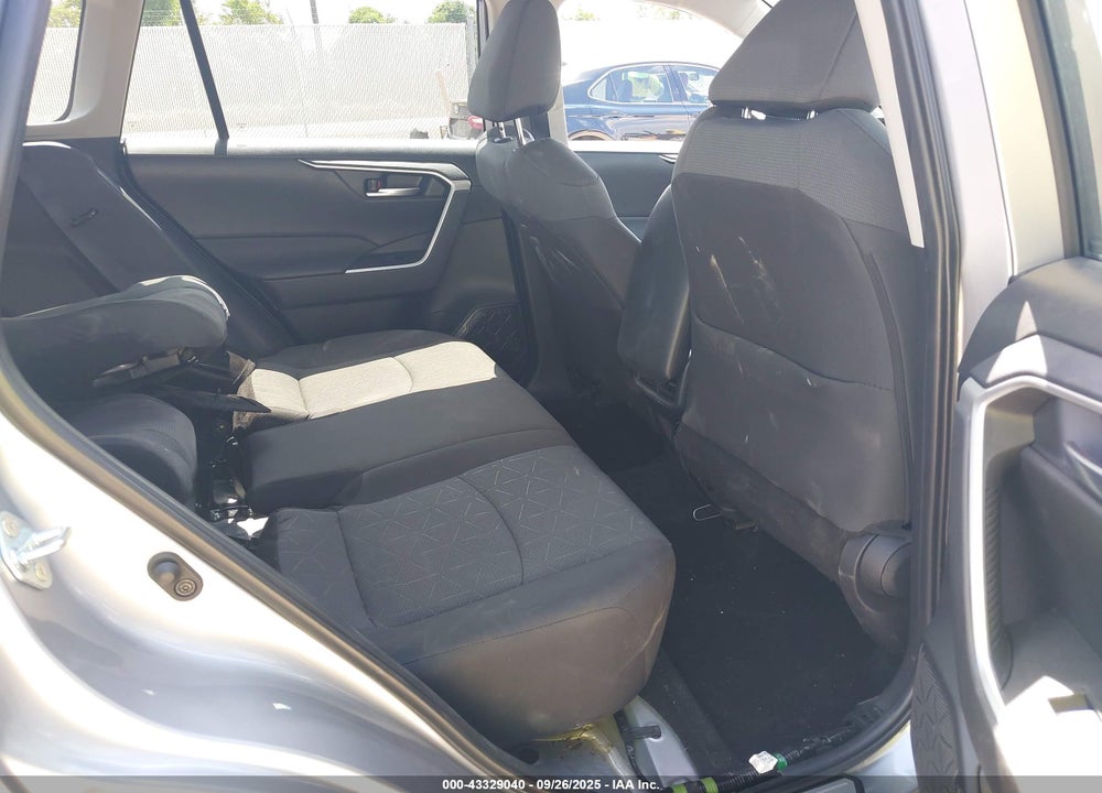 2025 TOYOTA RAV4 XLE VIN: 2T3W1RFV3SC332786