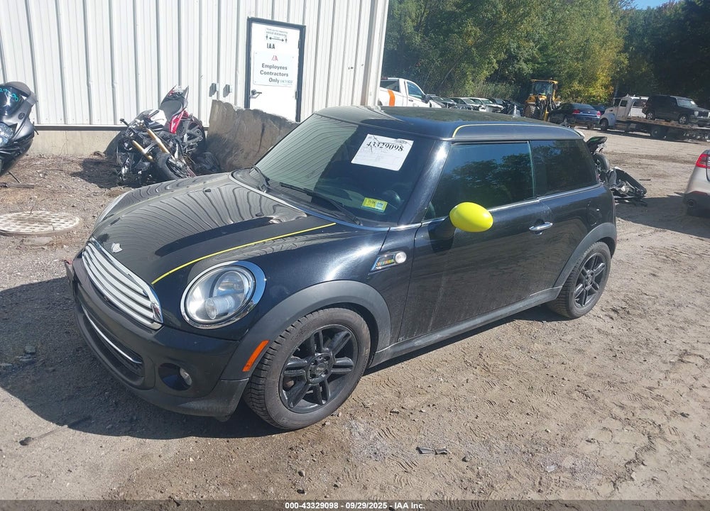 2013 MINI HARDTOP VIN: WMWSU3C53DT689023