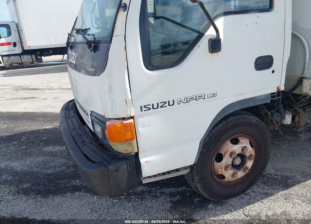 2003 ISUZU NPR VIN: JALC4B14437000155