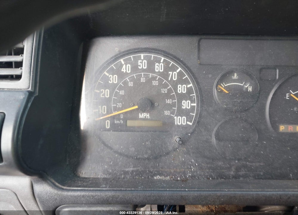 2003 ISUZU NPR VIN: JALC4B14437000155