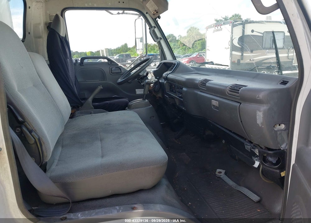 2003 ISUZU NPR VIN: JALC4B14437000155
