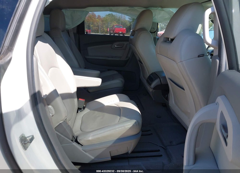 2011 CHEVROLET TRAVERSE VIN: 1GNKVJED6BJ199670