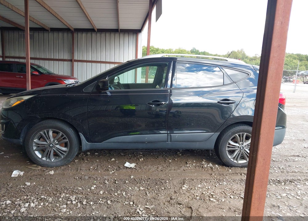 2015 HYUNDAI TUCSON VIN: KM8JUCAGXFU110962