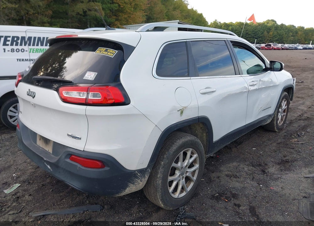 2016 JEEP CHEROKEE LATITUDE VIN: 1C4PJMCB2GW268779
