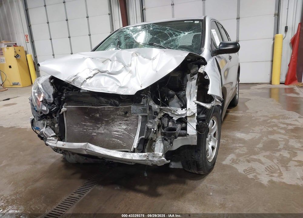 2016 HONDA CR-V LX VIN: 2HKRM4H38GH703232