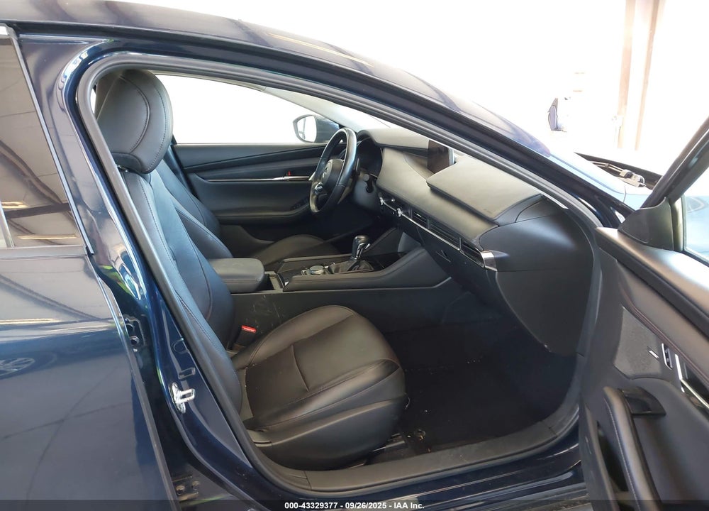 2019 MAZDA 3 VIN: 3MZBPAEM1KM100692