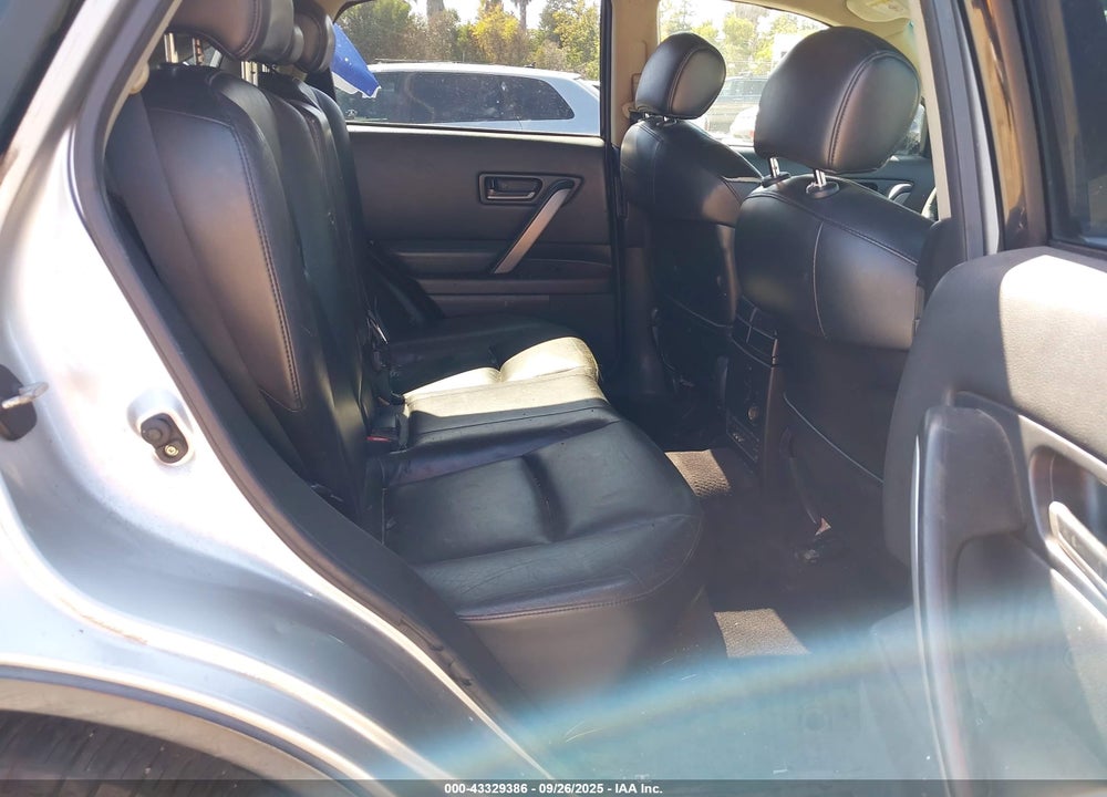2003 INFINITI FX45 VIN: JNRBS08W43X402983