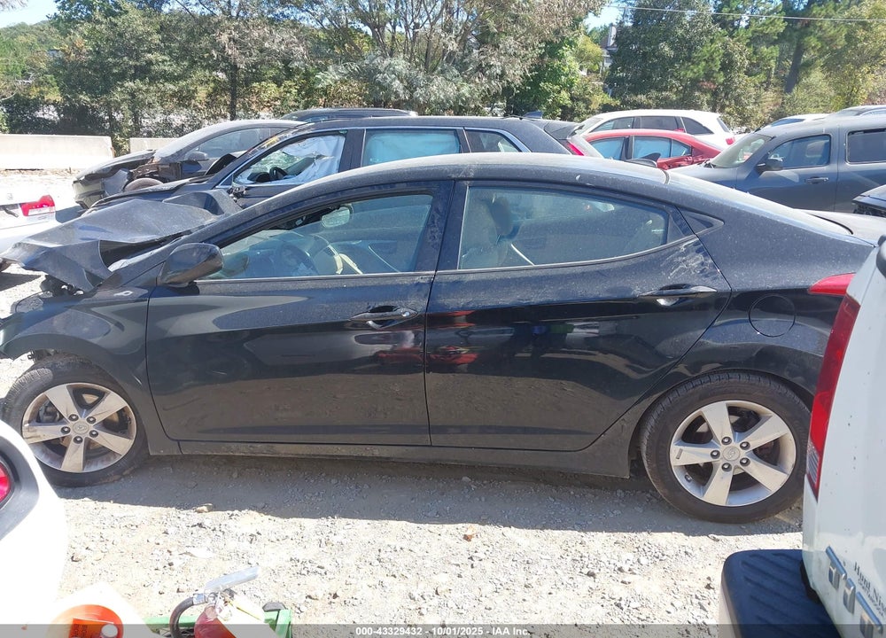 2013 HYUNDAI ELANTRA GLS VIN: 5NPDH4AE3DH295406