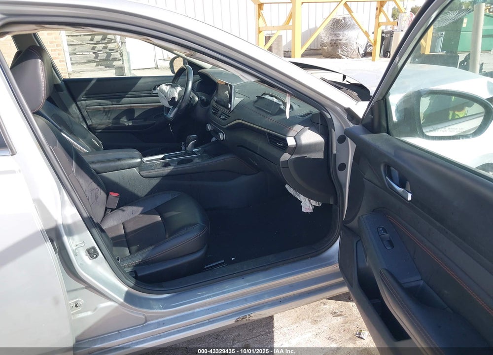 2021 NISSAN ALTIMA SR FWD VIN: 1N4BL4CV9MN365922