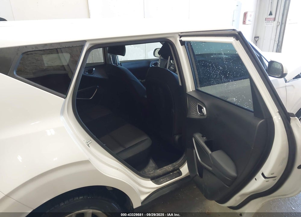 2024 KIA SOUL LX VIN: KNDJ23AU2R7239815