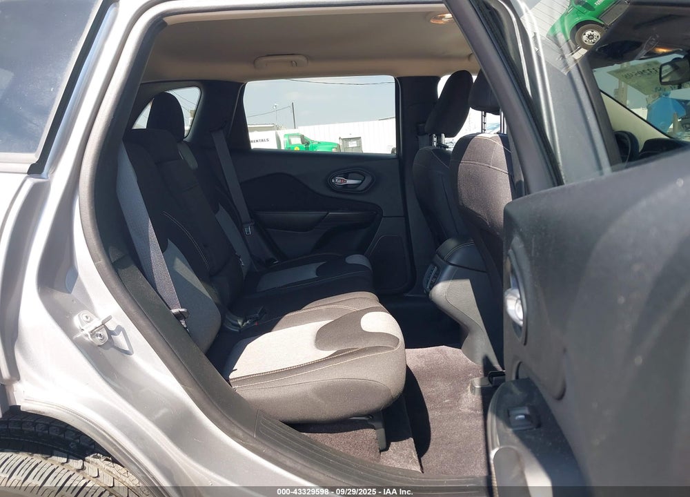 2016 JEEP CHEROKEE VIN: 1C4PJLAS4GW329398