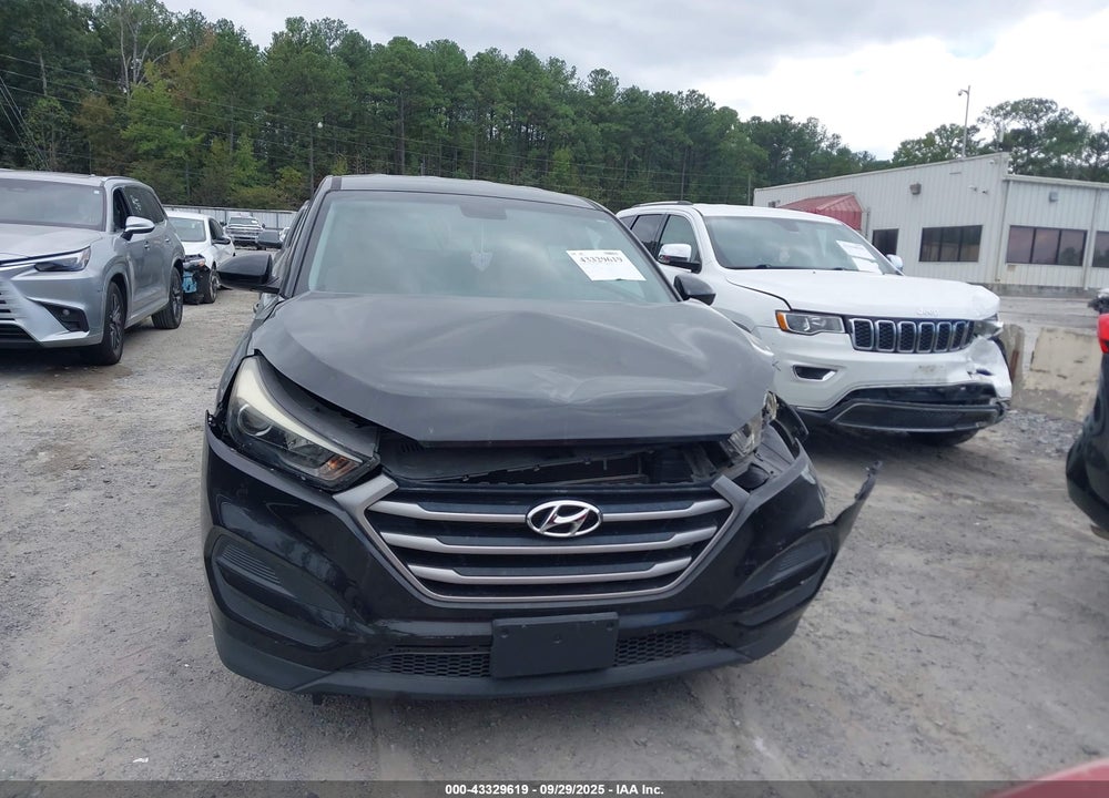 2017 HYUNDAI TUCSON SE VIN: KM8J23A4XHU306107