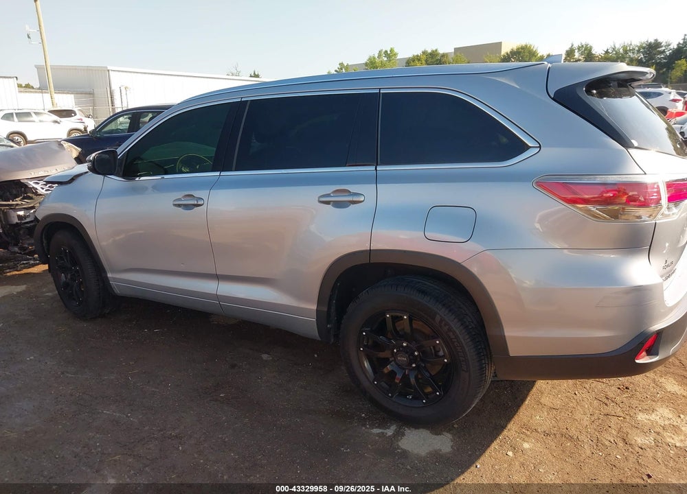 2015 TOYOTA HIGHLANDER XLE V6 VIN: 5TDKKRFH9FS052284