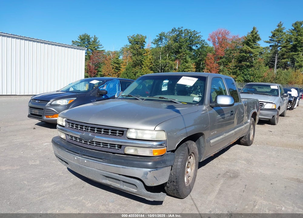 2000 CHEVROLET SILVERADO 1500 LS VIN: 2GCEC19T7Y1307861