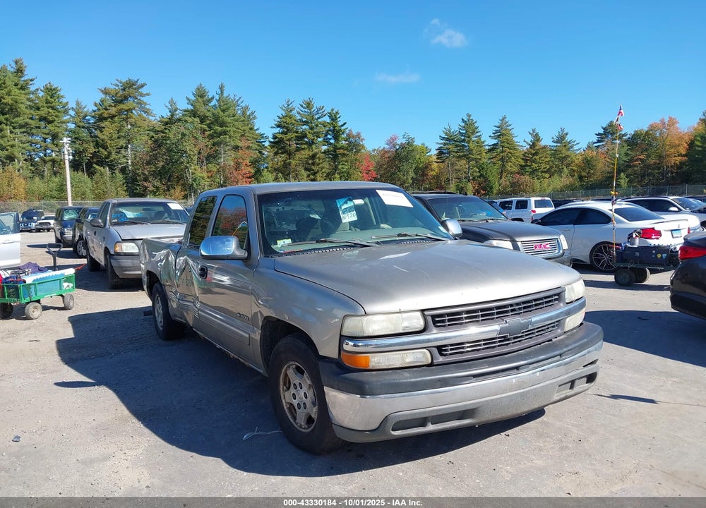 2000 CHEVROLET SILVERADO 1500 LS VIN: 2GCEC19T7Y1307861