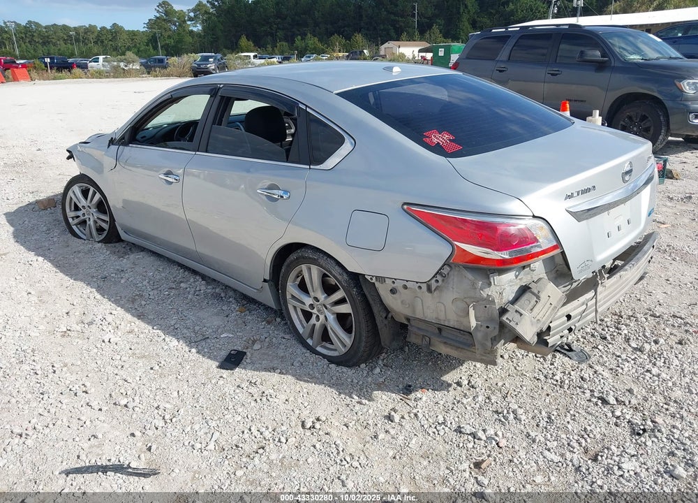 2015 NISSAN ALTIMA VIN: 1N4BL3AP2FC496302