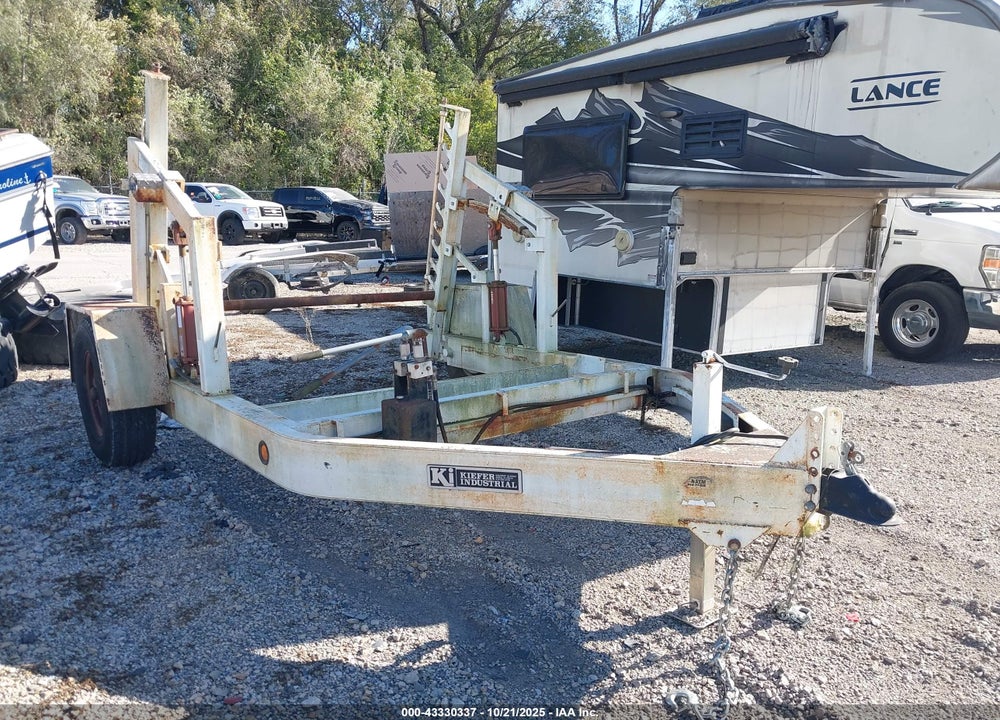 2000 KIEFER BUILT INC UNKNOWN VIN: 1DVDC1218YA006461