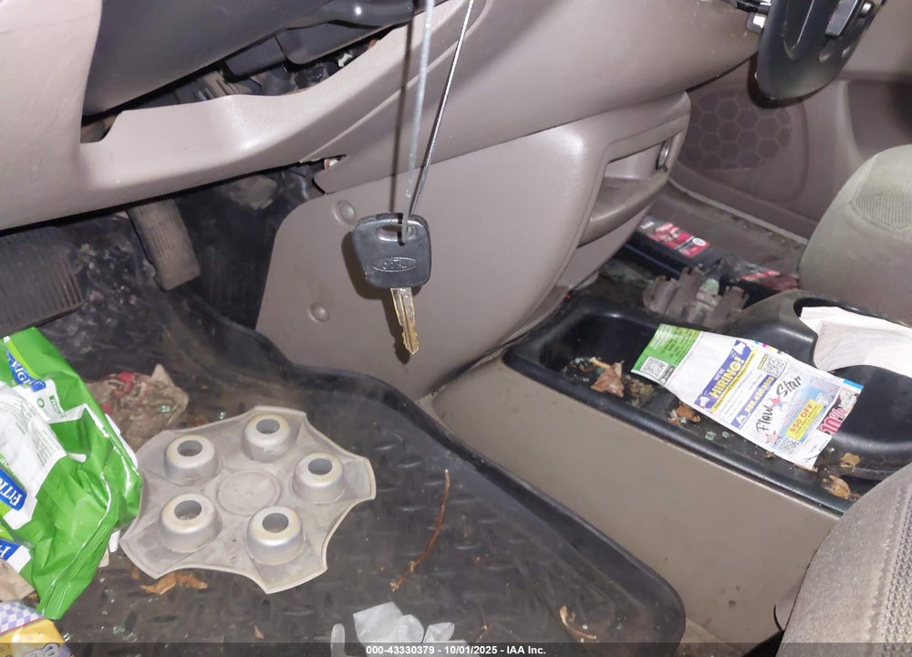 2001 FORD ESCAPE XLT VIN: 1FMYU03151KB27145
