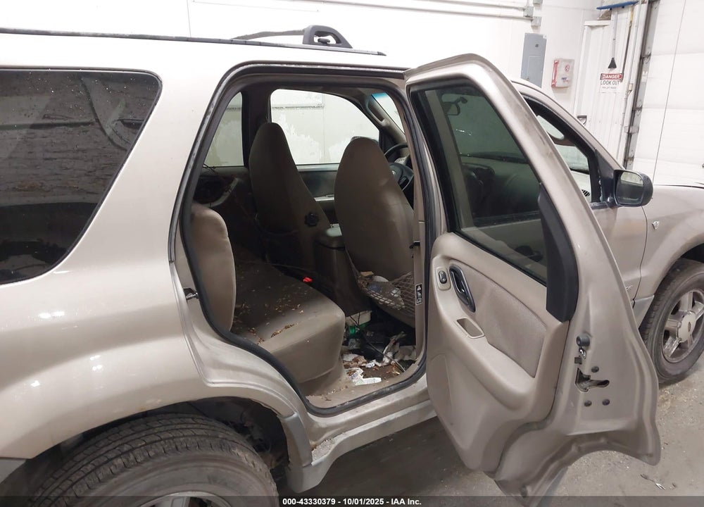 2001 FORD ESCAPE XLT VIN: 1FMYU03151KB27145