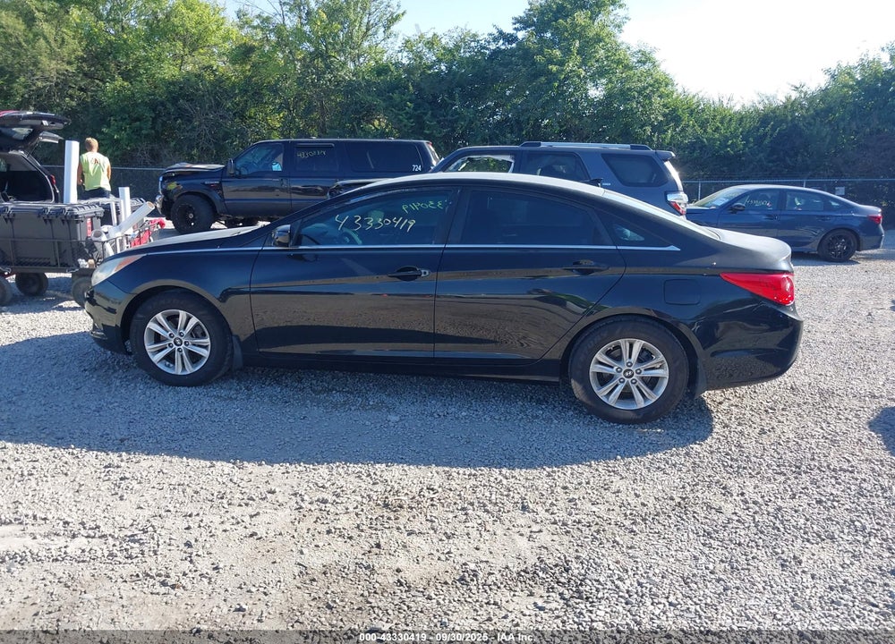 2013 HYUNDAI SONATA VIN: 5NPEB4AC2DH694795