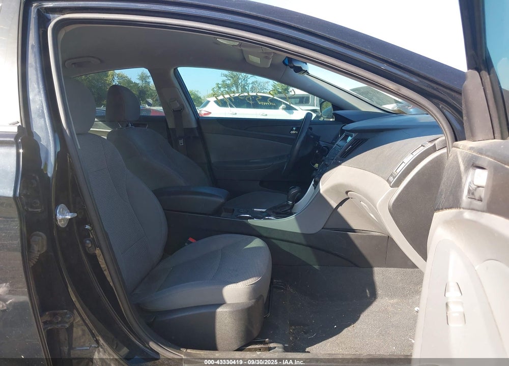 2013 HYUNDAI SONATA VIN: 5NPEB4AC2DH694795