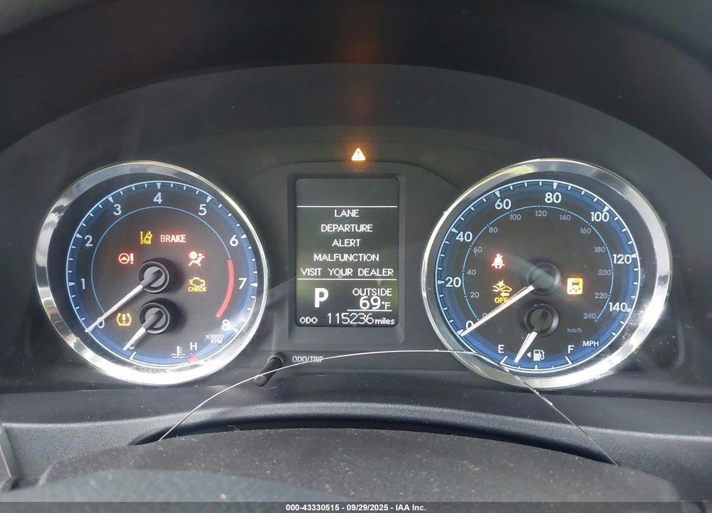 2017 TOYOTA COROLLA LE VIN: 2T1BURHE9HC844556