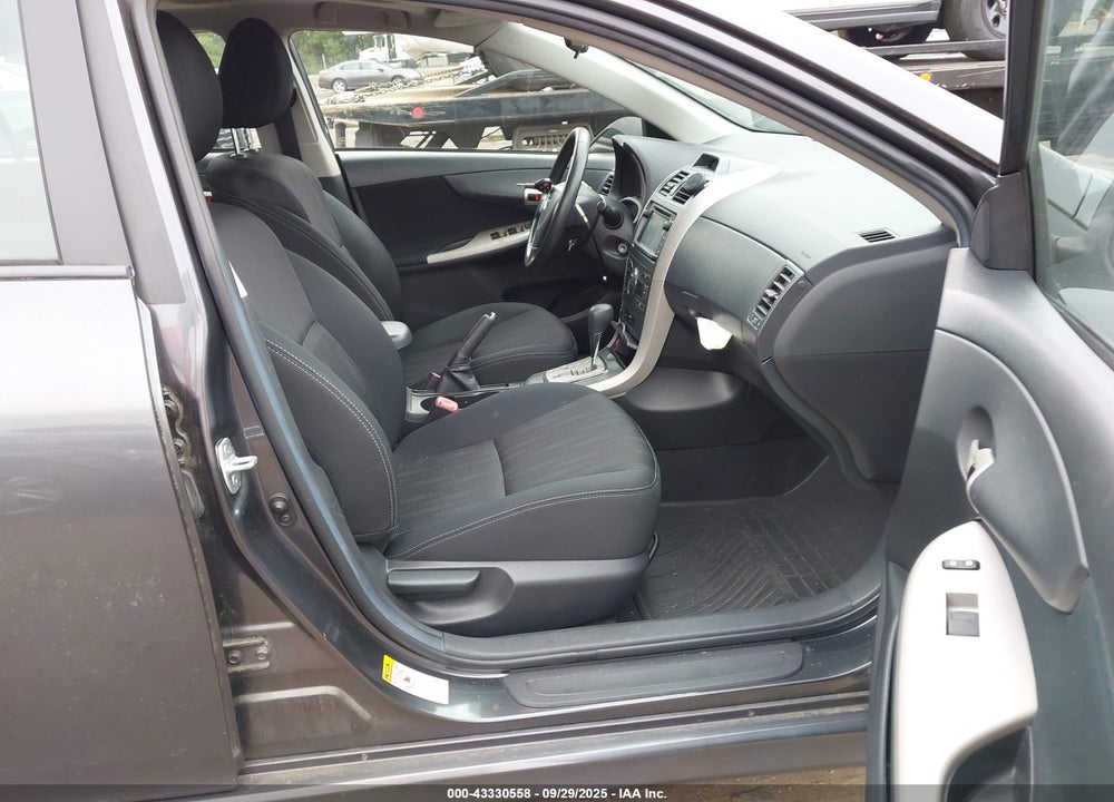 2013 TOYOTA COROLLA VIN: 2T1BU4EE8DC015897