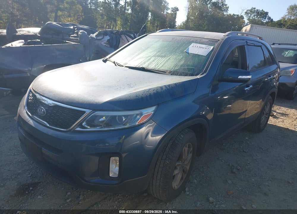 2014 KIA SORENTO LX VIN: 5XYKTCA67EG538426