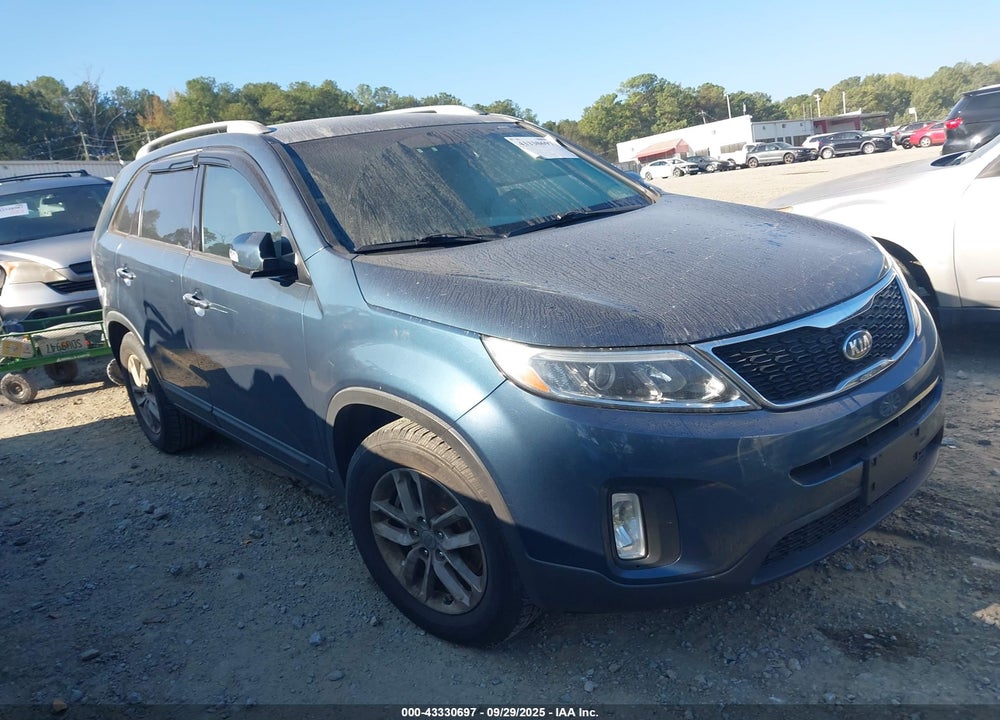 2014 KIA SORENTO LX VIN: 5XYKTCA67EG538426