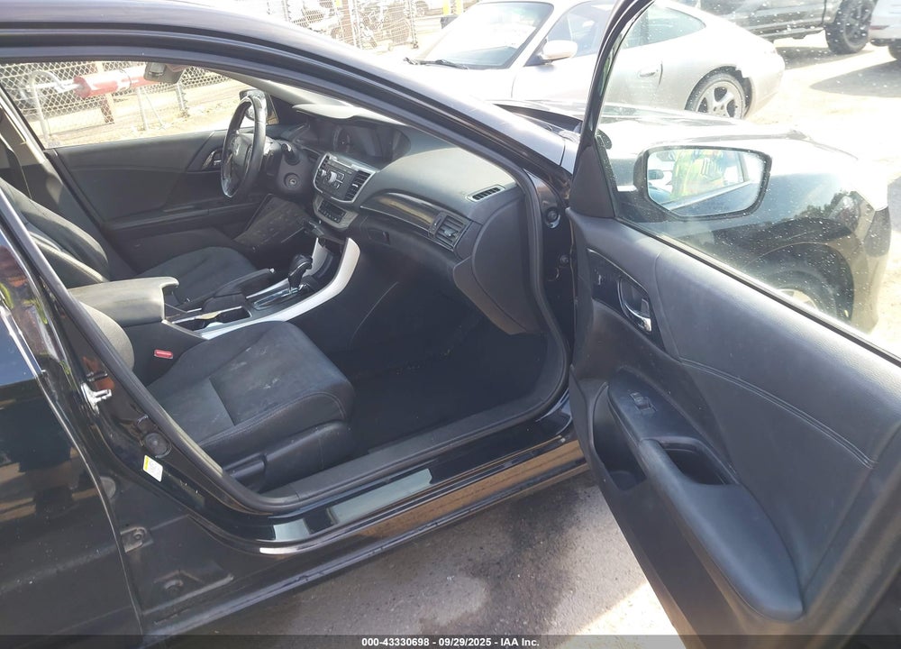 2013 HONDA ACCORD VIN: 1HGCR2F50DA002656
