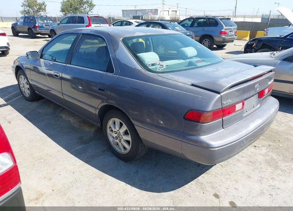1998 TOYOTA CAMRY LE VIN: JT2BG22K3W0261770