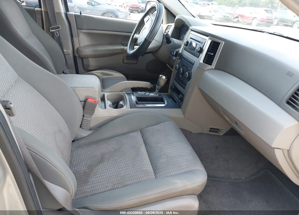 2008 JEEP GRAND CHEROKEE LAREDO VIN: 1J8GR48K98C120853