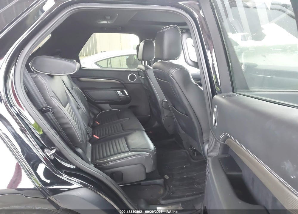 2018 LAND ROVER DISCOVERY VIN: SALRR2RV7JA070901